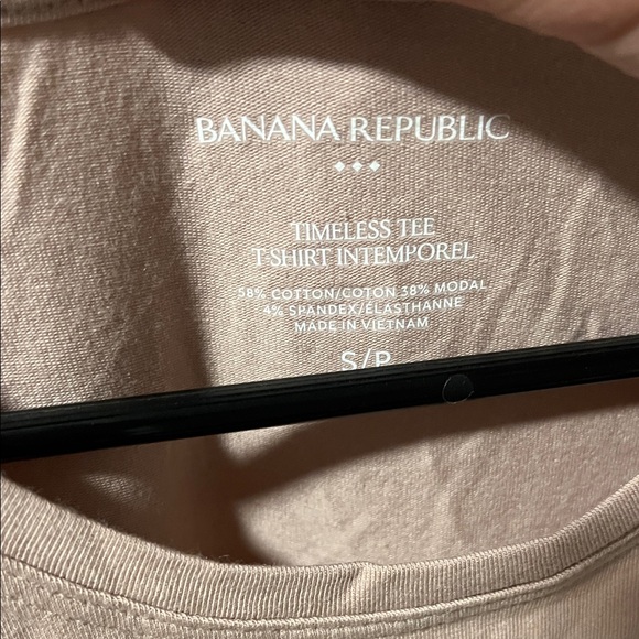 Banana republic dark pink shirt - Picture 2 of 4